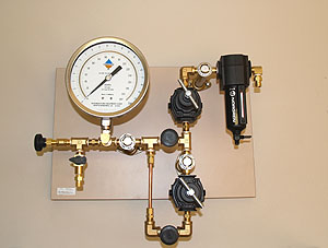 PRESSURE REGULATING SYSTEM (MANIFOLD) TO RUN 1500F2 EXTRACTOR